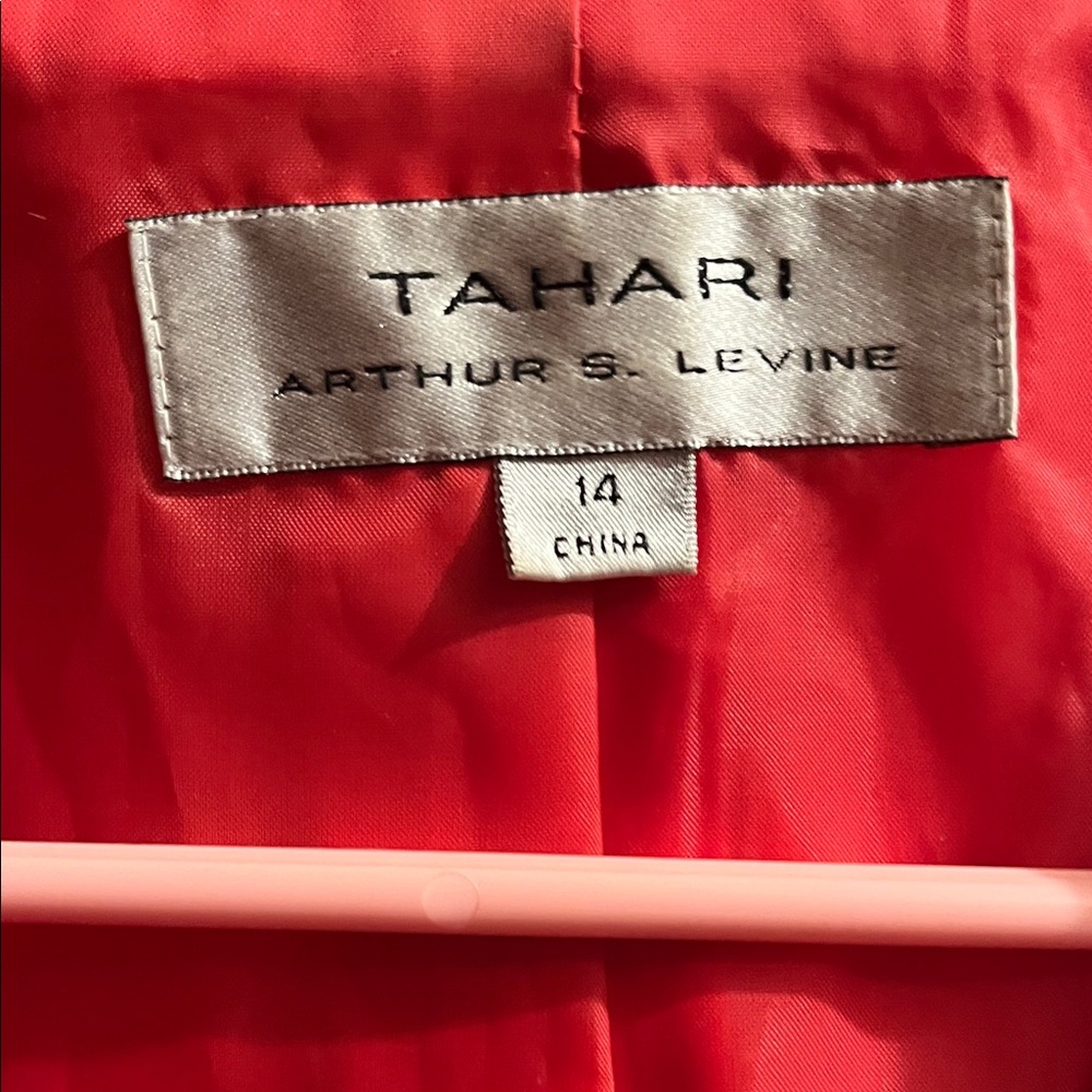 Tahari Vibrant Red Women's Blazer and matching top - Picture 3 of 4